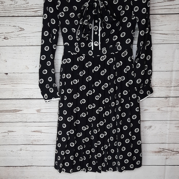 Modcloth black pleated flowers dress - Picture 7 of 9